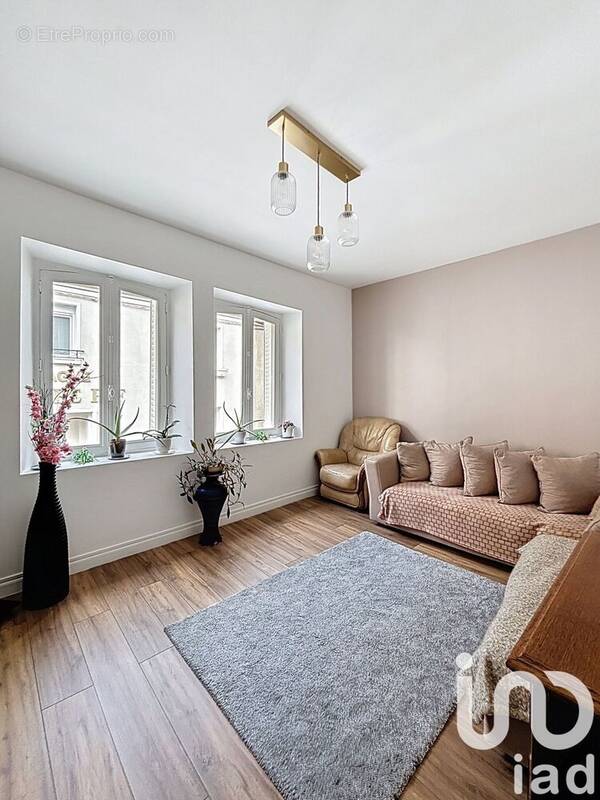 Photo 1 - Maison à CHATILLON-SUR-MARNE