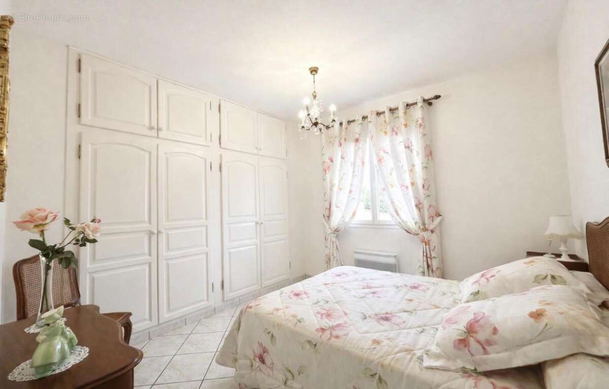 Tout proche de Saint-André de Cubzac à Marsas - Maison contemporaine  soigneusement entretenue 5 pièce(s)  96 m² habitables sur  - photo 11