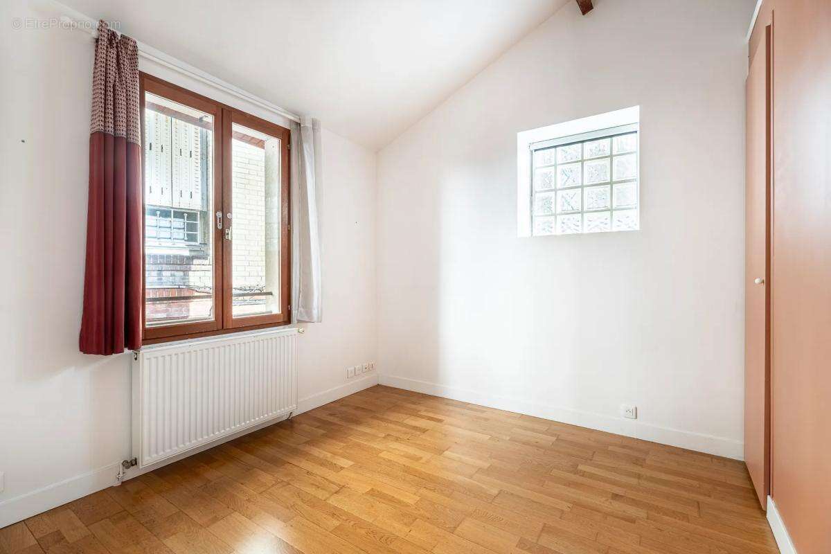 Appartement à PARIS-19E