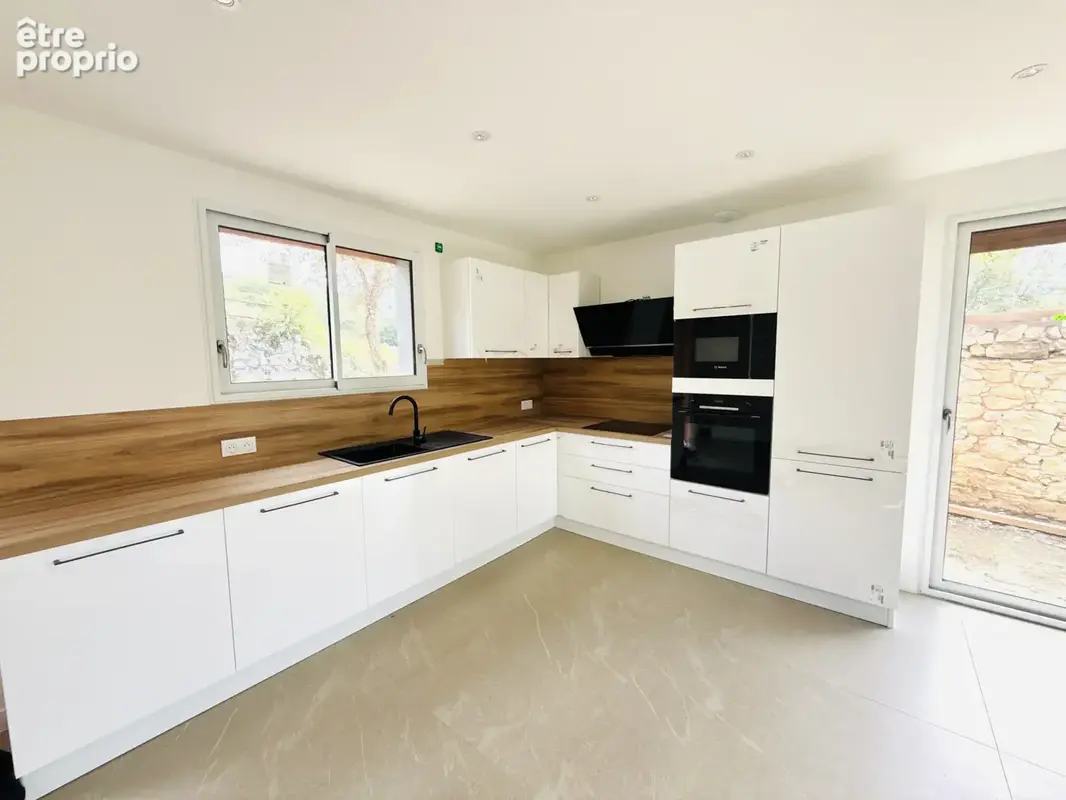 Maison entièrement rénové avec terrain - photo 2