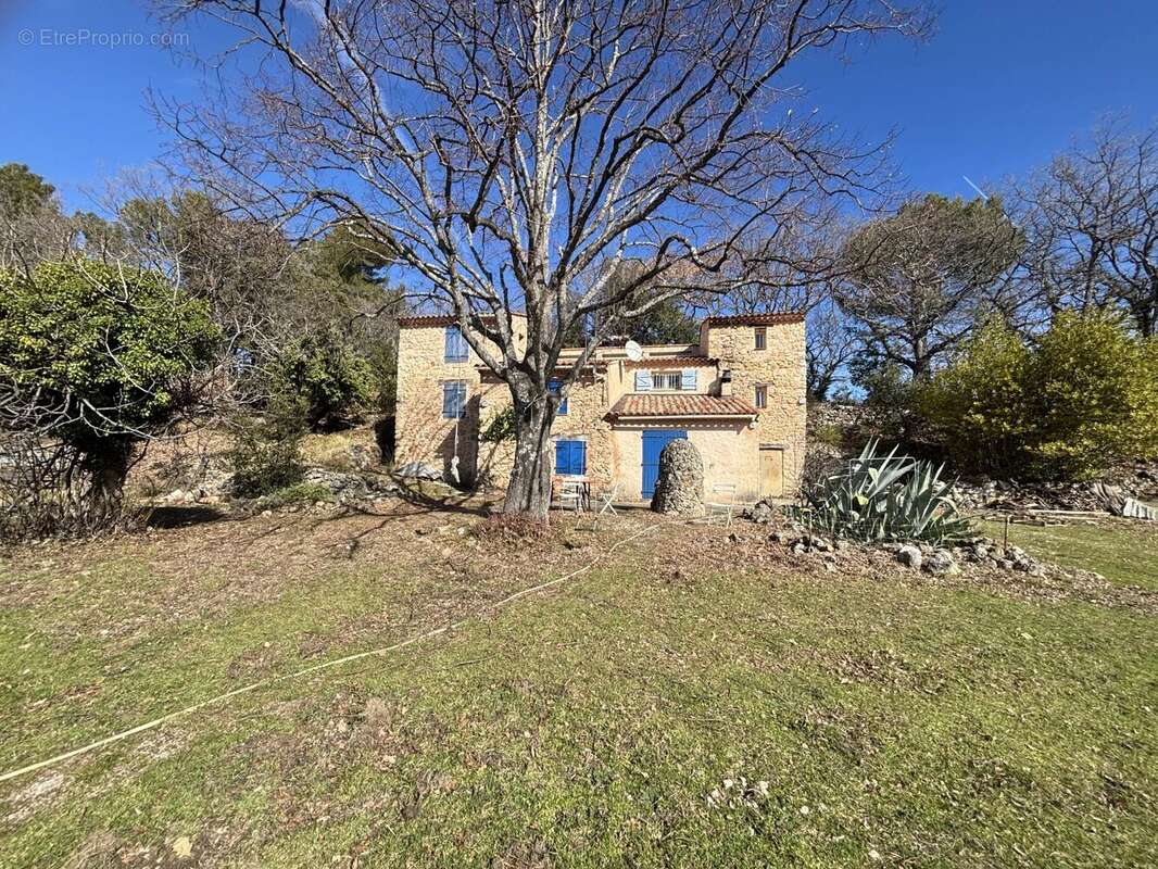 Maison à CHATEAUDOUBLE