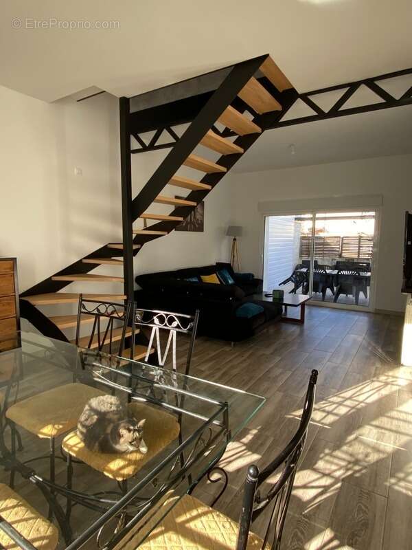 Maison à RUELLE-SUR-TOUVRE