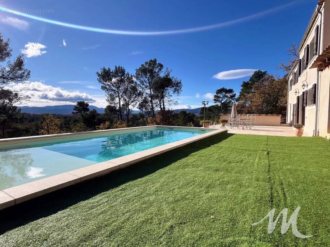 Maison à SAINT-MAXIMIN-LA-SAINTE-BAUME