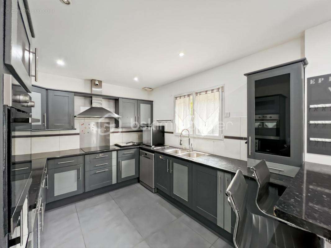 Maison à LIMEIL-BREVANNES