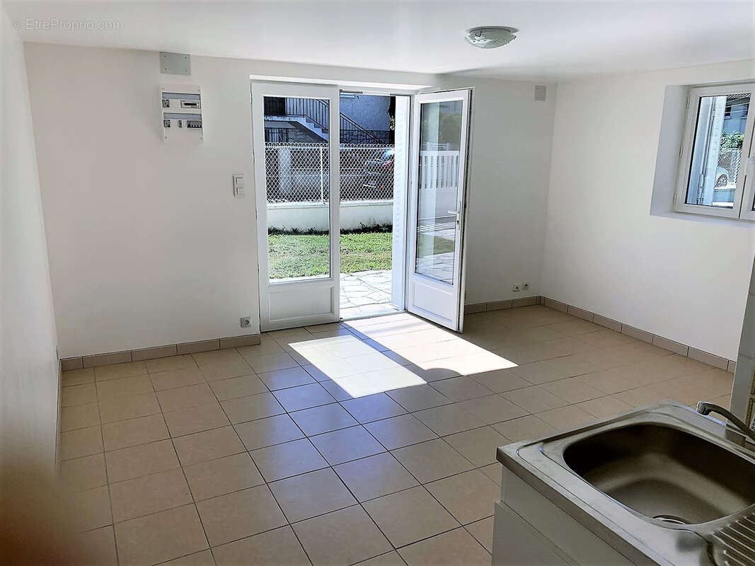 Maison à TERRASSON-LAVILLEDIEU