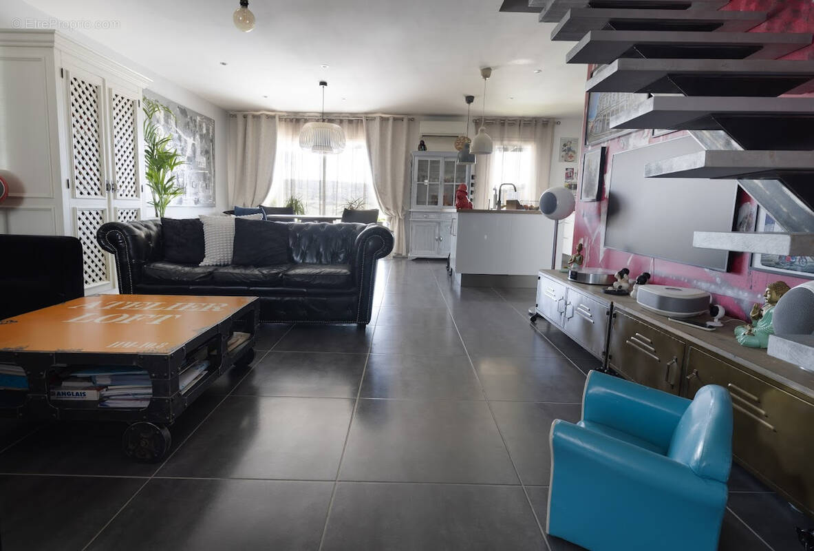 Maison à VILLEVEYRAC