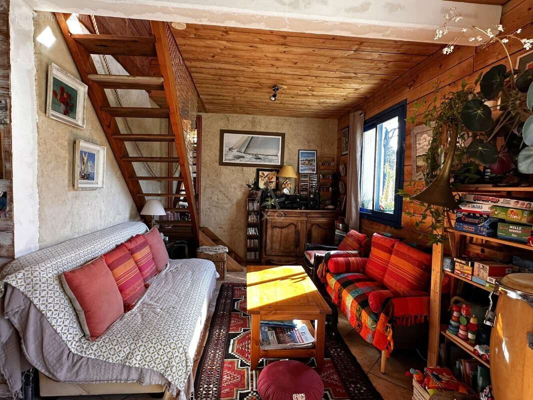 Maison à LOCOAL-MENDON