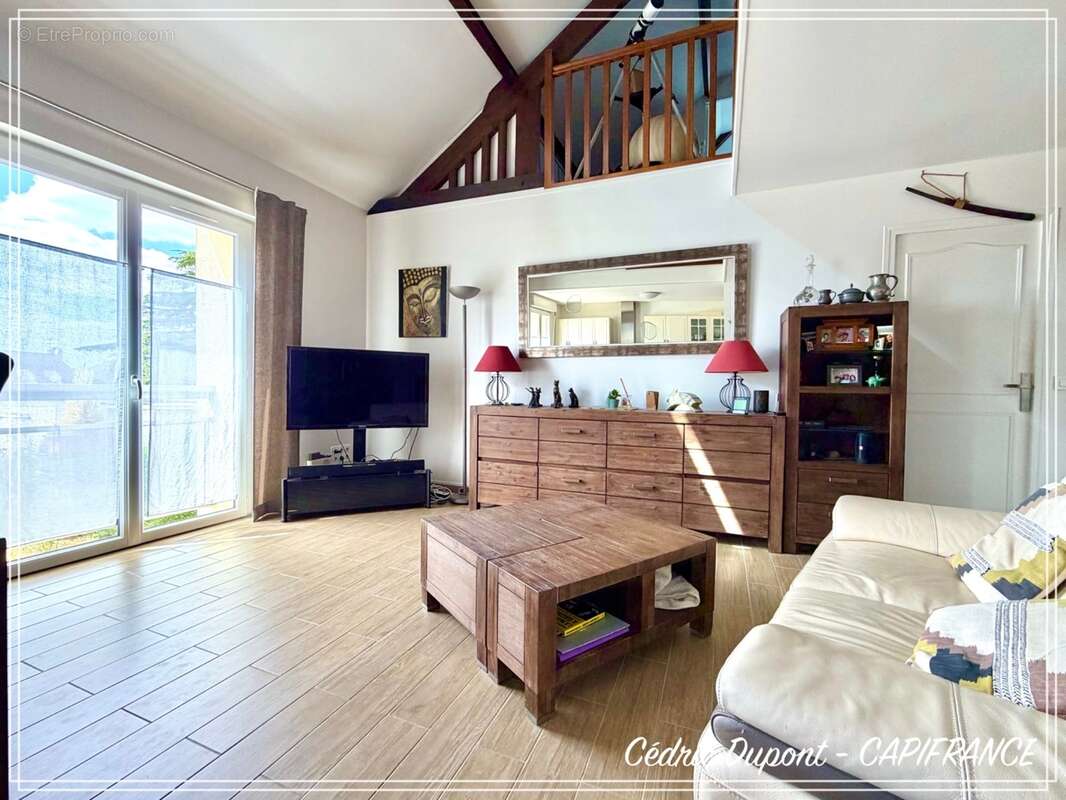 Appartement à vendre 4 pièces OZOIR LA FERRIERE (77) - dernier étage - 2 parking - photo 2