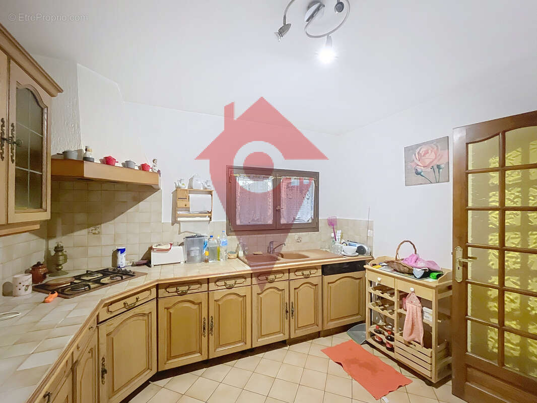 A Vendre Maison 3 chambres - 10mn à pied des écoles élémentaires - Collège et lycée proche - secteur calme - photo 4