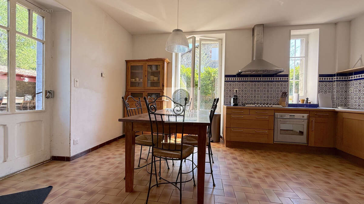 Maison à LES OLLIERES-SUR-EYRIEUX