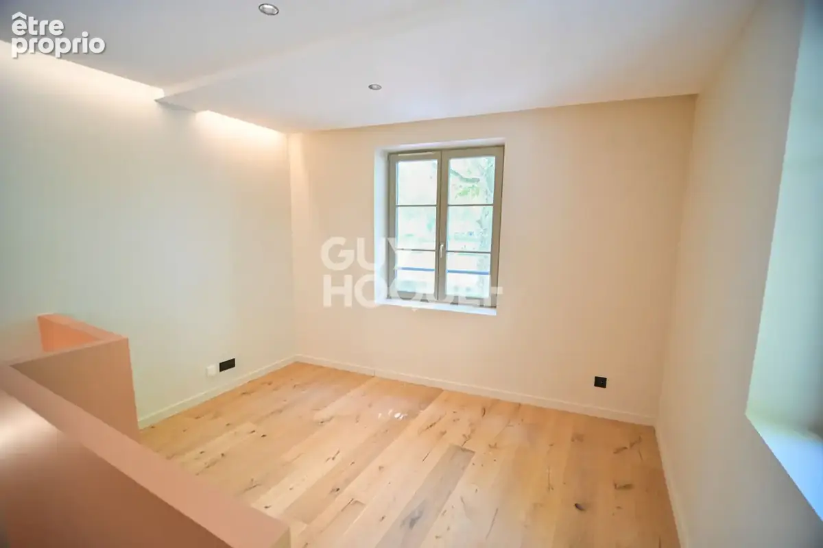Duplex d'exception refait à neuf quai saint-vincent  vue saône  dpe c 3 pièces 81 m² - photo 3