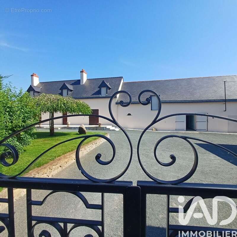 Maison 144 m² à Saint-Georges-Sur-Loire  - photo 3