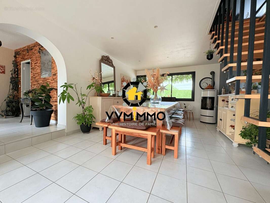 Maison 157 m² à La Chevroliere  - photo 4