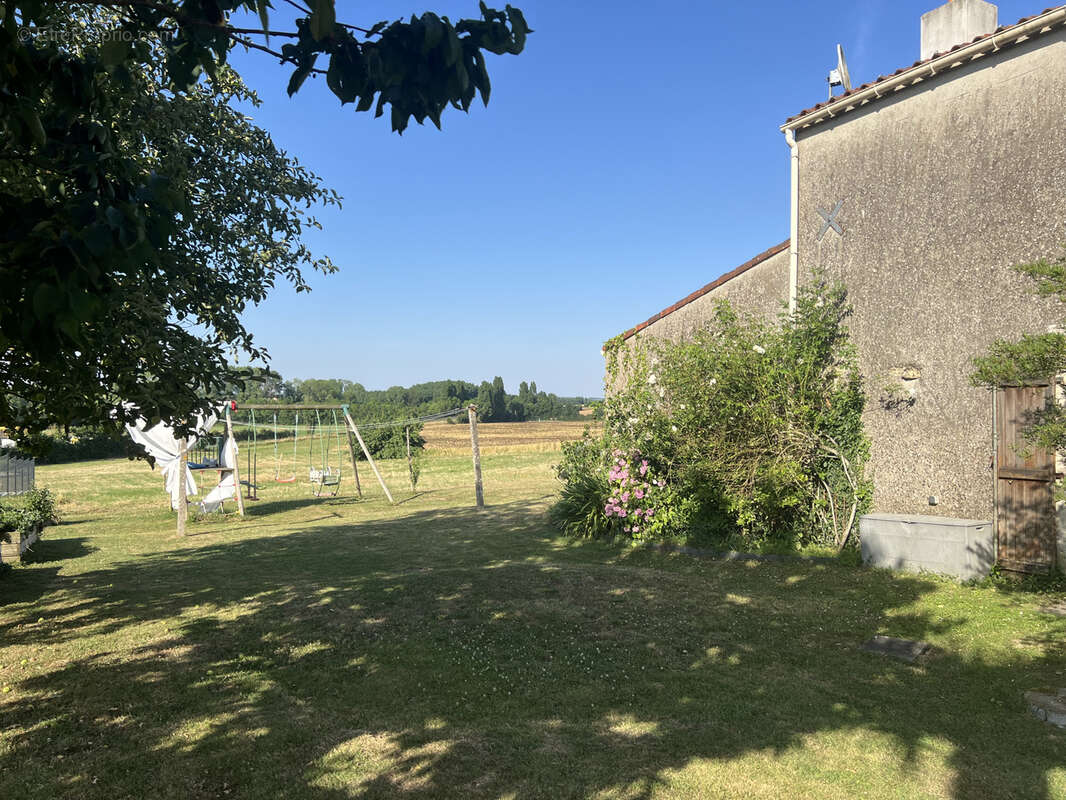 Maison à THIRE