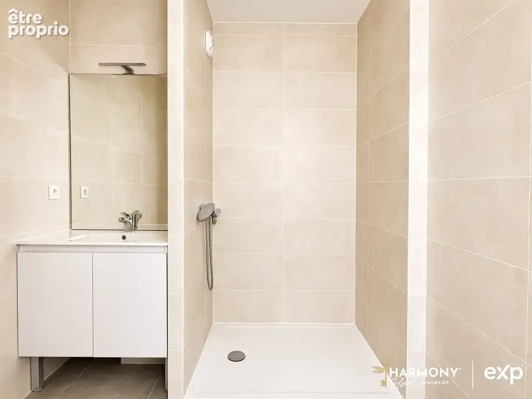 Appartement 71 m² à Marseille-8e  - photo 6