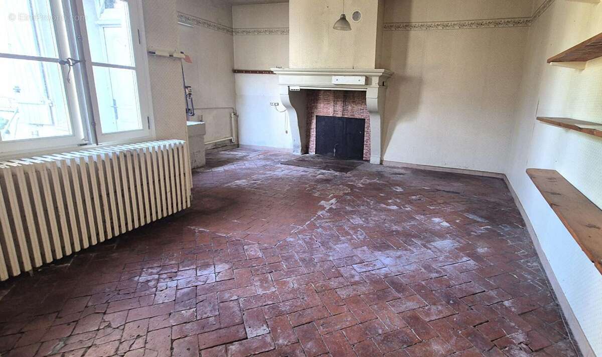 Maison à ECLARON-BRAUCOURT-SAINTE-LIVIERE