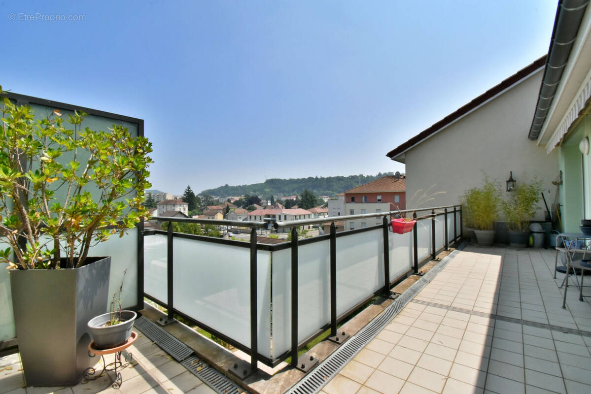 Appartement à BOURGOIN-JALLIEU