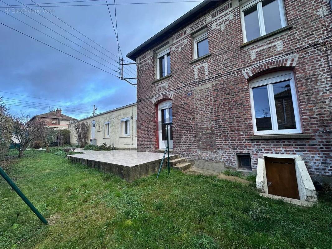 Maison à SAINT-QUENTIN