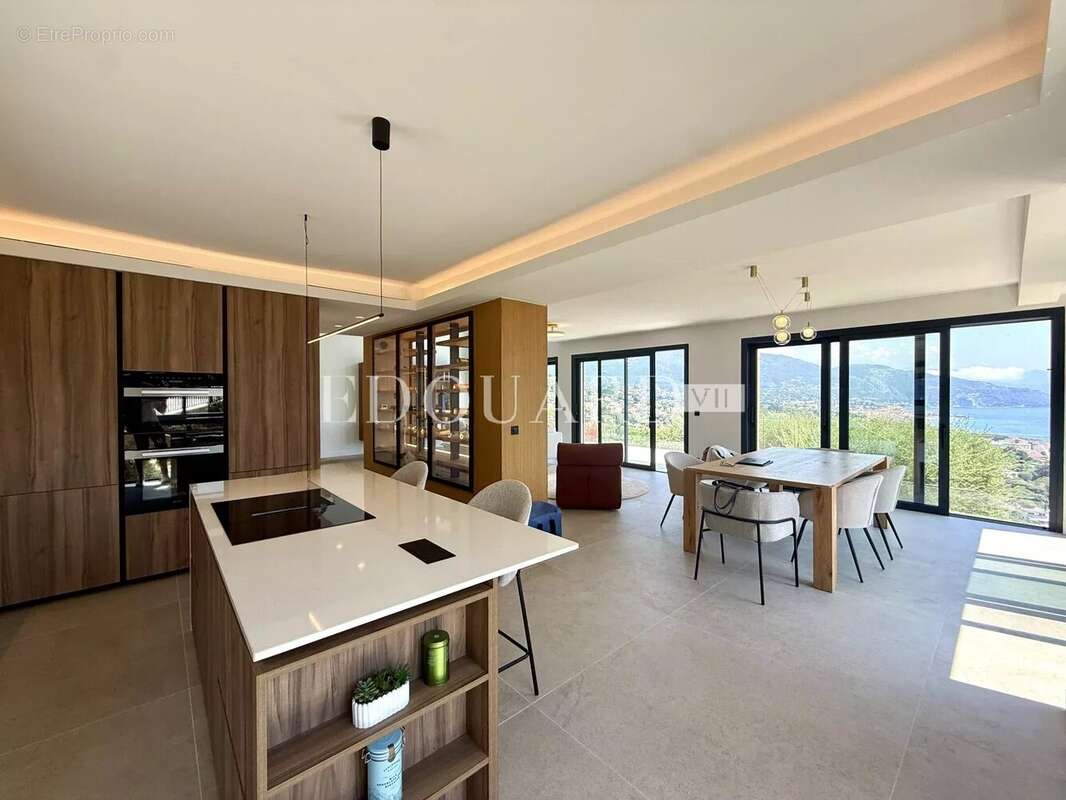 Somptueuse villa complètement rénovée avec piscine chauffée et splendide vue mer panoramique - photo 8