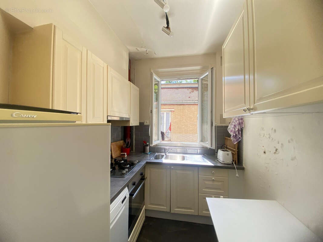Appartement à PARIS-19E