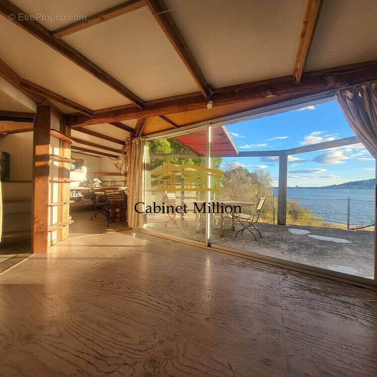 Commerce à BALARUC-LES-BAINS