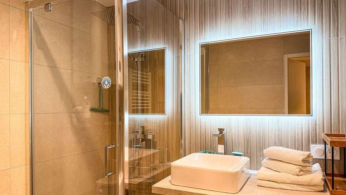 Appartement à BORMES-LES-MIMOSAS