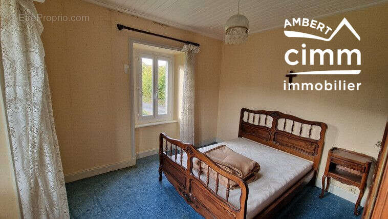 Maison à TOURS-SUR-MEYMONT