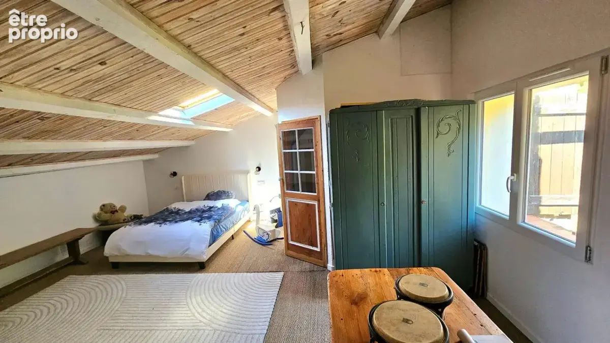 Maison de caractère rénovée avec goût . Vue panoramique .  Bargème (Var) - photo 12