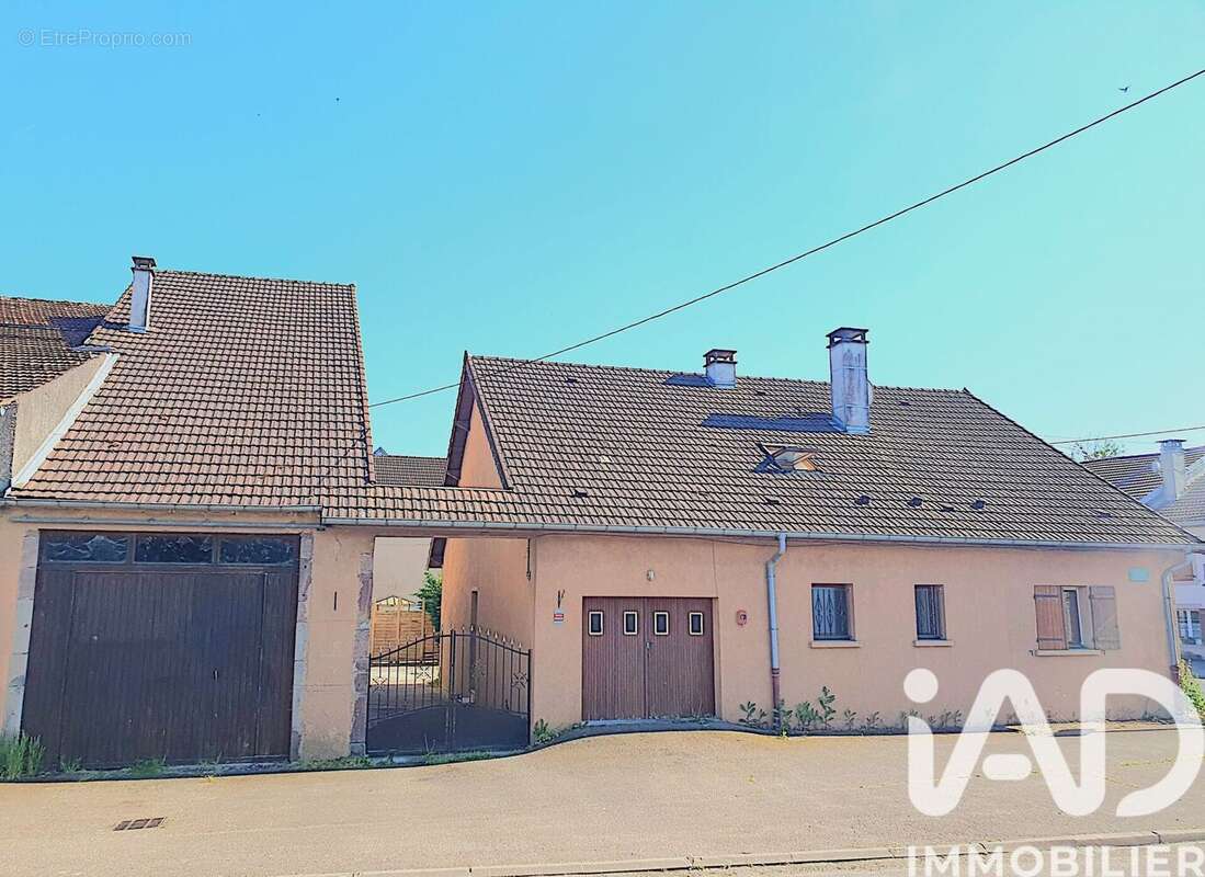 Maison 184 m² à Conflans-Sur-Lanterne  - photo 2