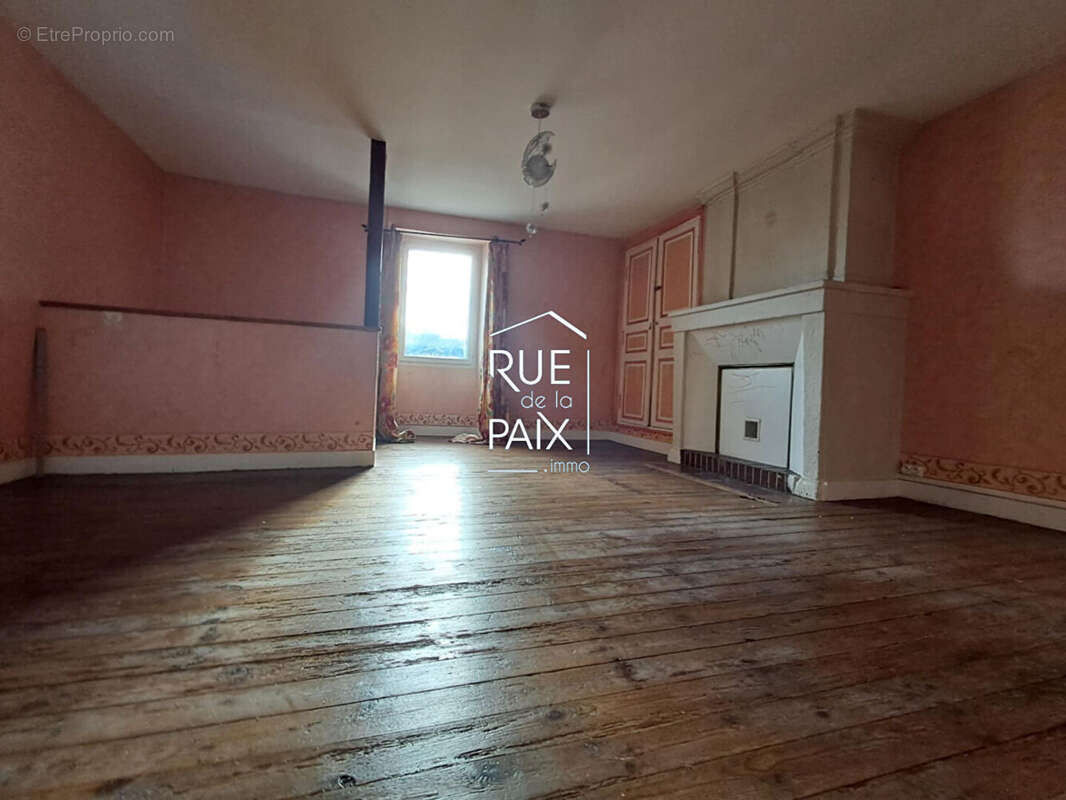 Maison à CHATELLERAULT