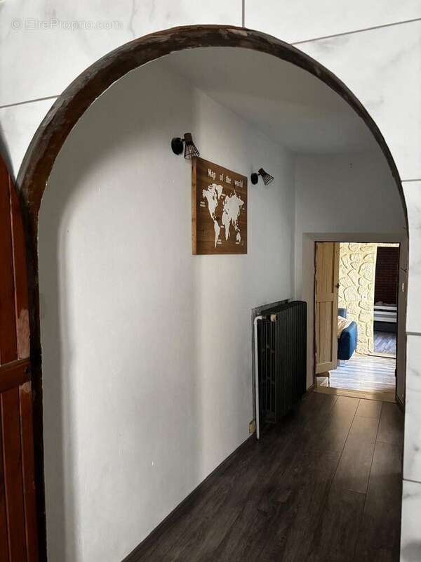 Maison à JUZIERS