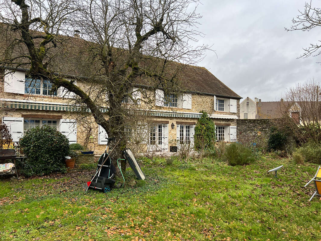 Maison à TACOIGNIERES