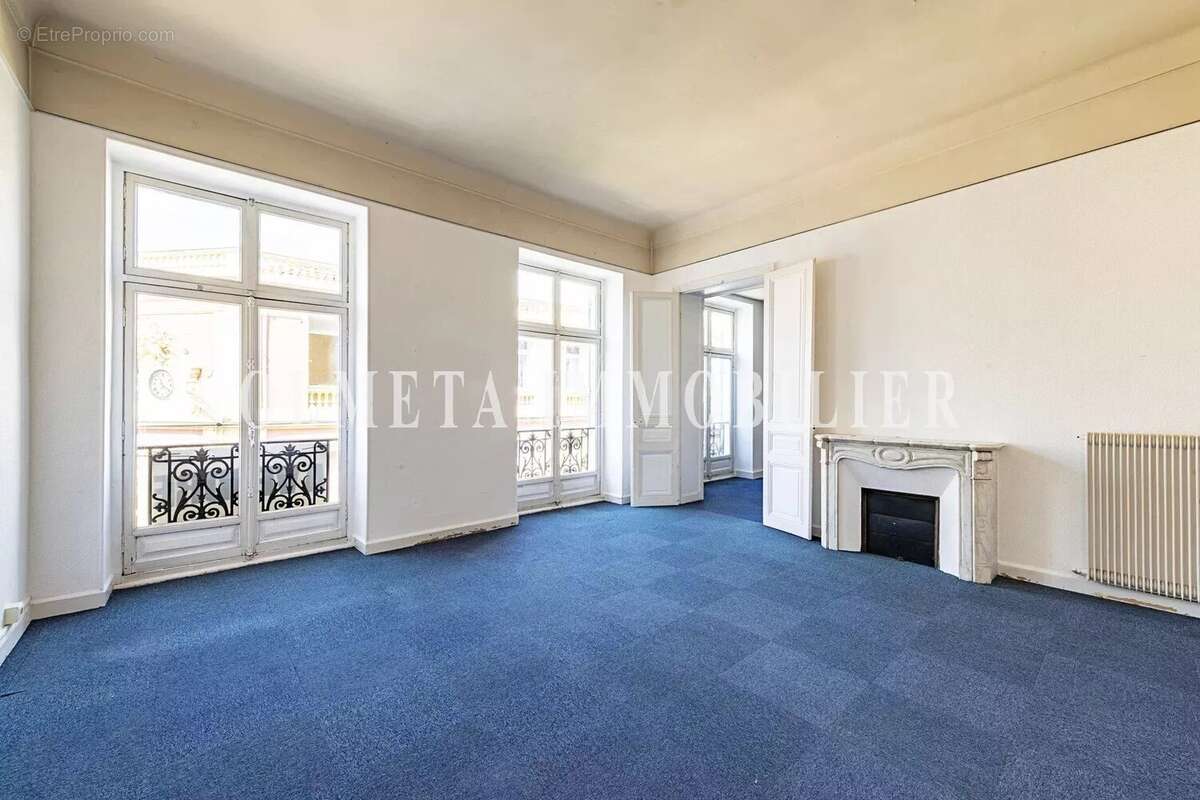 Appartement à MENTON