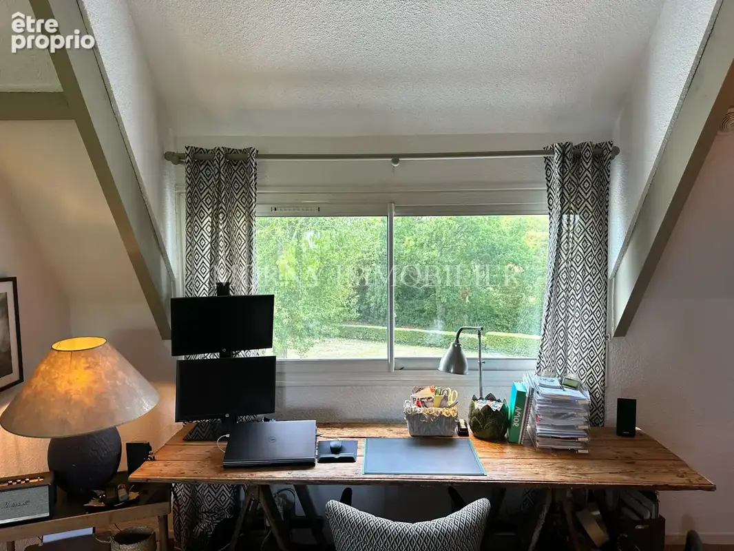 À vendre - appartement de 95m2 avec balcon et cheminées - photo 7