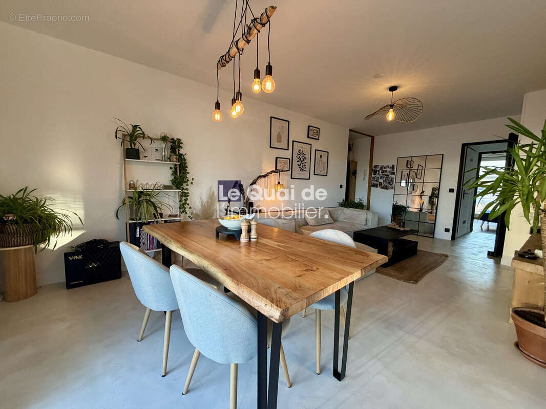 Appartement à SAINT-MARTIN-D'HERES