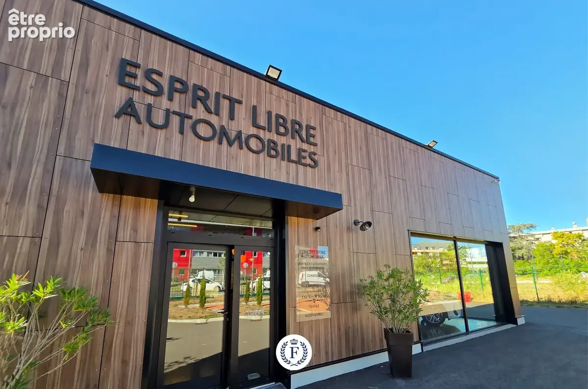 Local commercial récent (2023)  de 180 m2   grand parking   possibilité d’agrandissement - photo 8