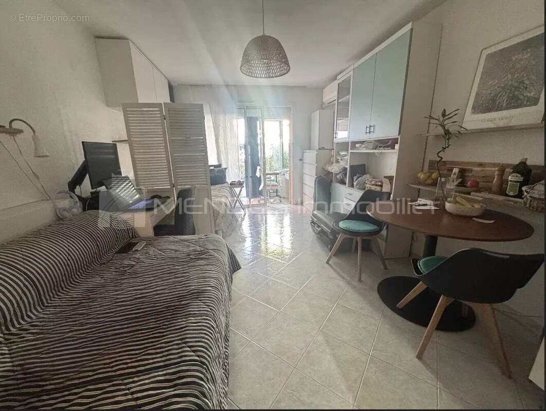Appartement à ROQUEBRUNE-CAP-MARTIN