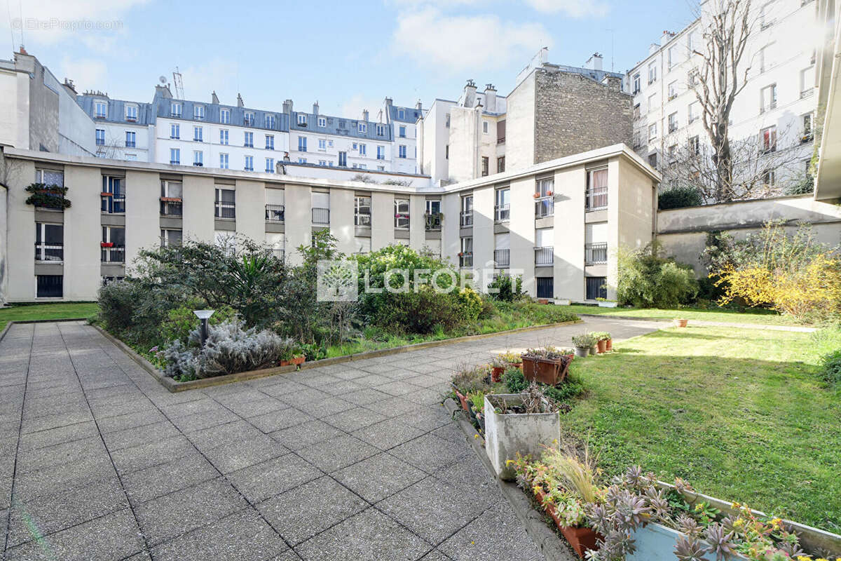 Appartement 12 m² à Paris-18e  - photo 9