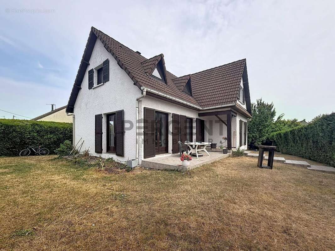 Maison 128 m² à Charleville-Mezieres  - photo 6