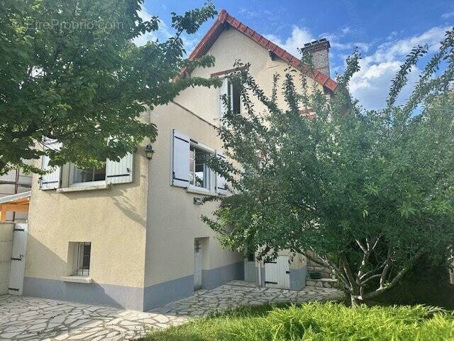 Maison à BONNEUIL-SUR-MARNE