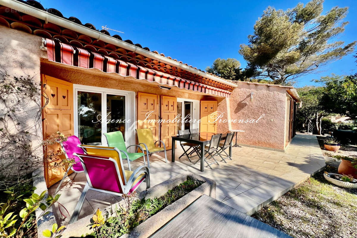 Maison à LES ISSAMBRES