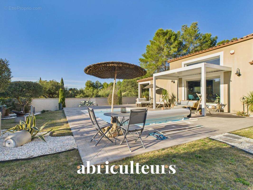 Villa contemporaine d’exception avec piscine chauffée en vente à 3 km de Calvisson (30114) - photo 15