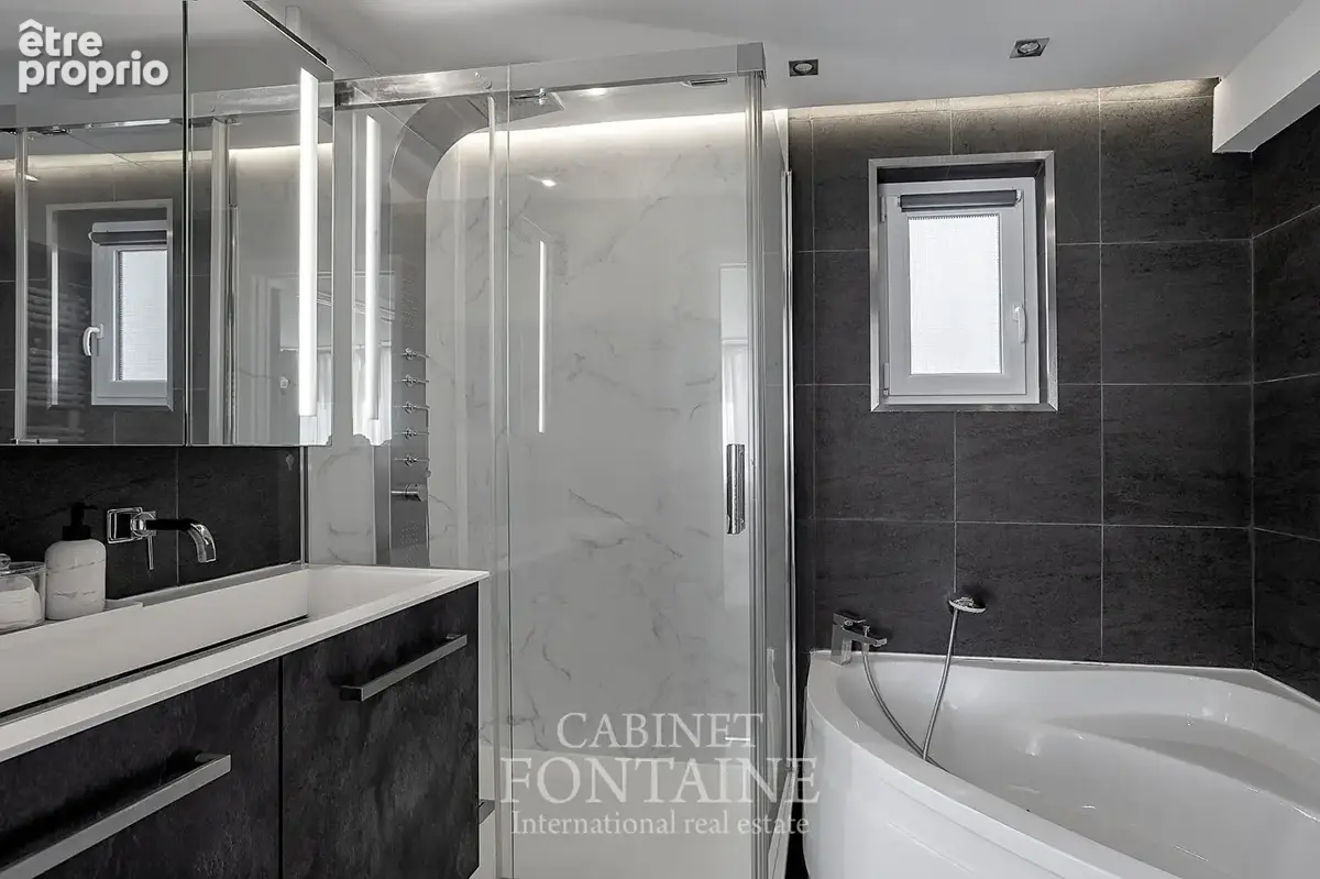 Appartement de caractère en plein centre ville - photo 6