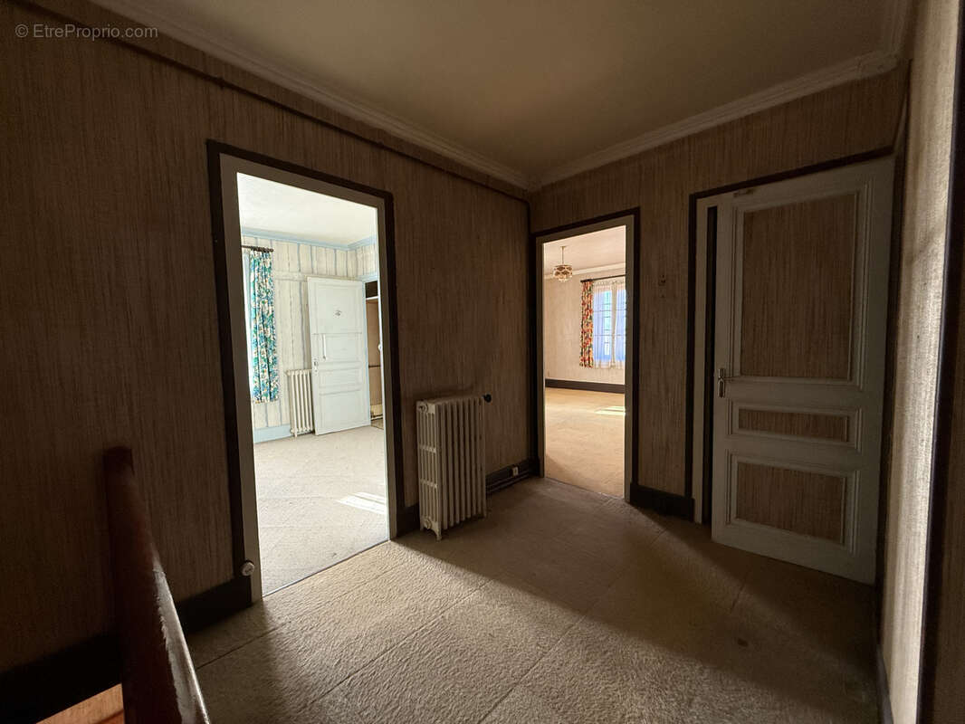 Maison à REVENTIN-VAUGRIS