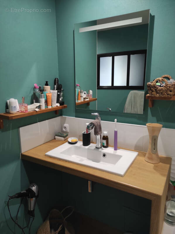 Maison à AMBRIERES-LES-VALLEES