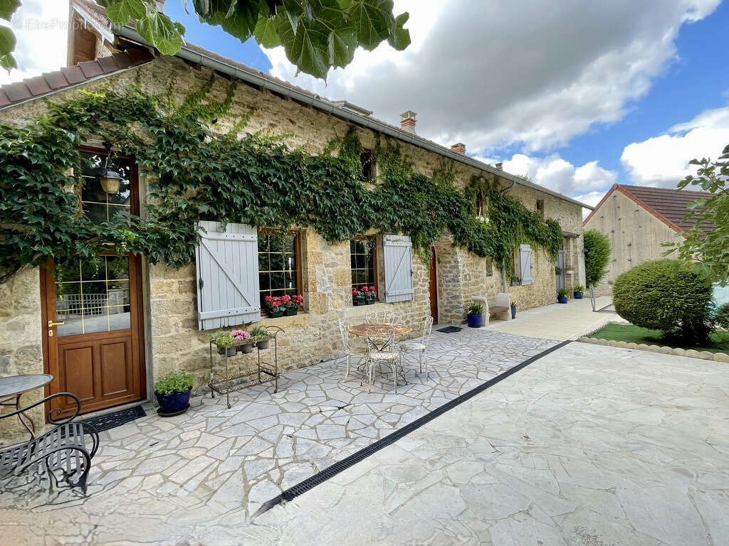 Maison à VEZELAY