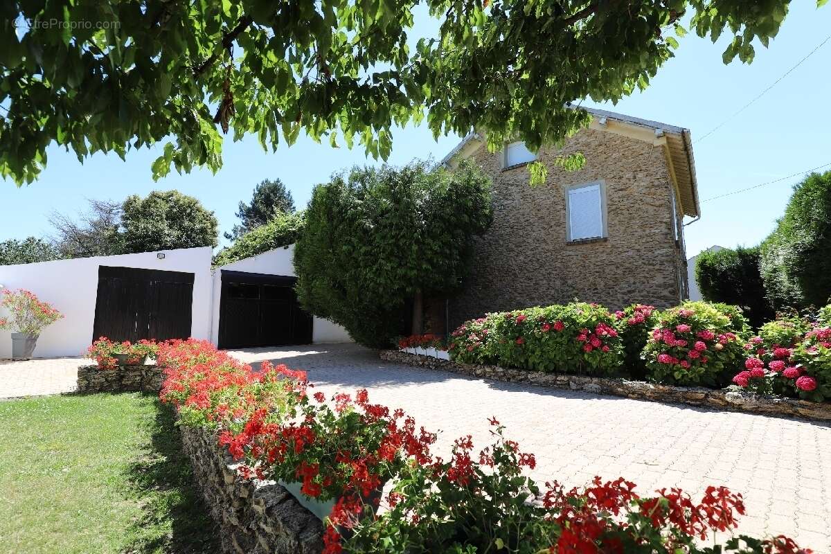 Maison 172 m² à Guignes  - photo 2