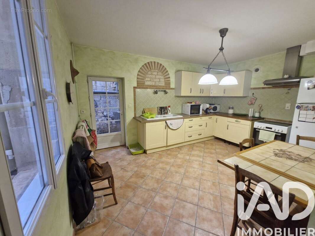 Photo 3 - Maison à SAINT-SAVINIEN