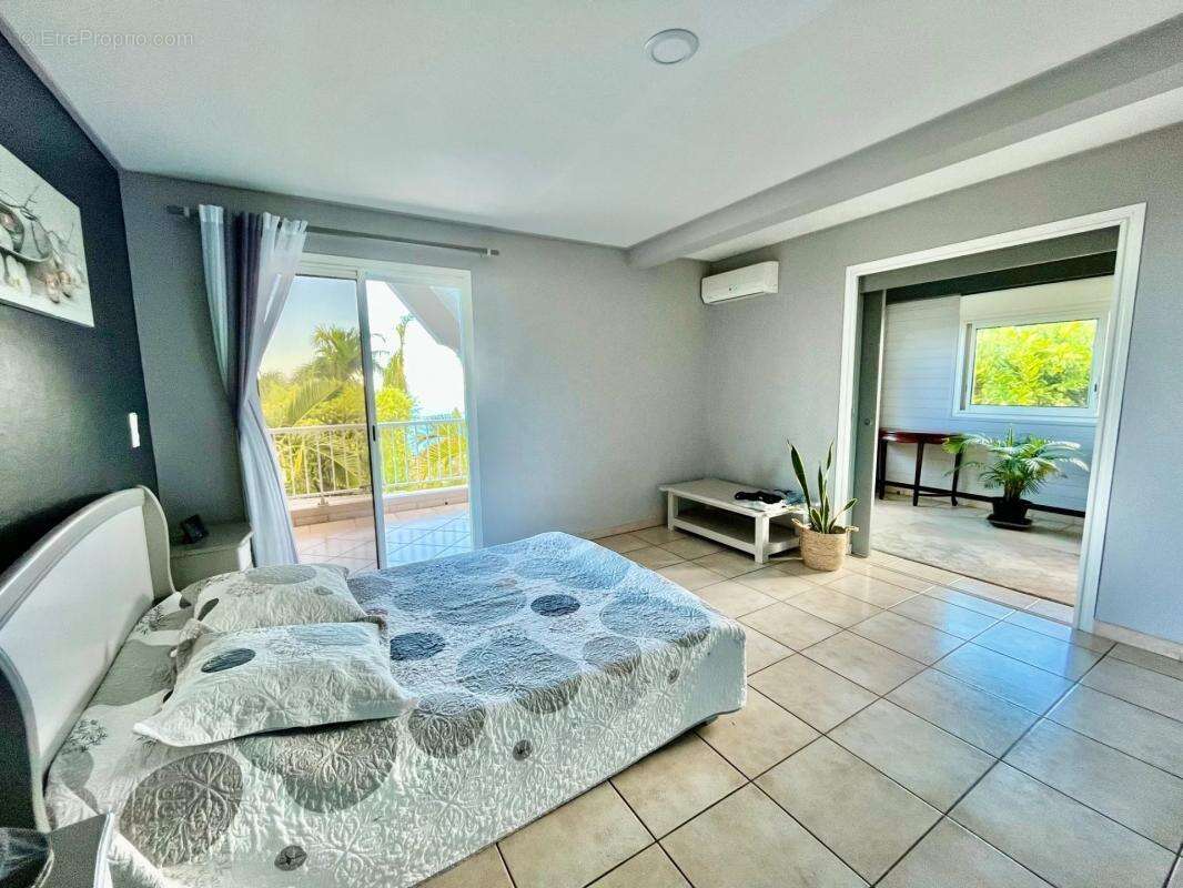 Maison à LES AVIRONS