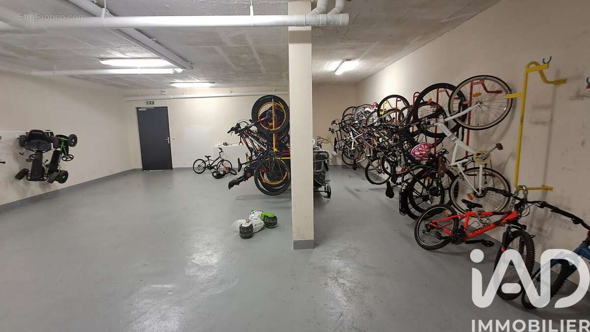 Photo 9 - Appartement à LES ULIS